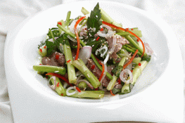 Đầu tuần vào bếp trổ tài món gỏi rau cần thịt bò ngon