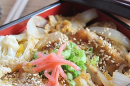 Cơm katsudon ngon