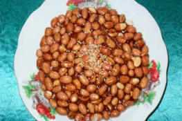 Đến Bồng Sơn thưởng thức kẹo đậu phộng