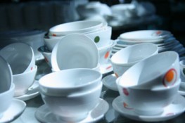 Cách làm sạch bát, đĩa hiệu quả