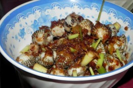 Thưởng thức ốc tô tại Sài Gòn