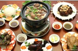 Tự làm lẩu chim bồ câu bổ dưỡng ngày cuối tuần