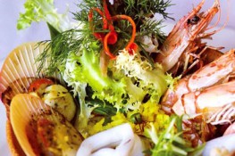 Ăn nhiều hải sản có nguy hiểm?