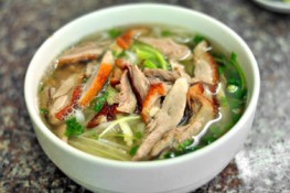 Lạ mà ngon với phở vịt xứ Lạng
