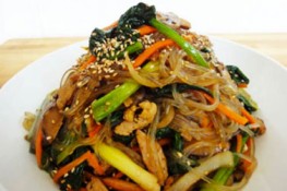 Japchae - miến khoai tây xào rau Hàn Quốc cực ngon