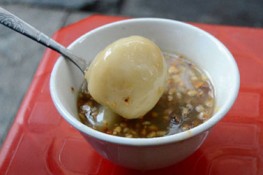 Mùa đông lang thang thưởng thức quà vặt