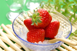 Nhóm người không nên ăn dâu tây