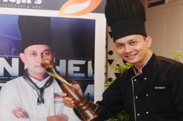 Gặp gỡ siêu đầu bếp IronChef Việt Nam đẹp trai