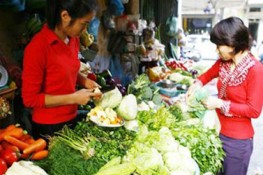 Thở phào vì giá rau đã hạ nhiệt