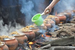 Tết về với làng cá kho Đại Hoàng