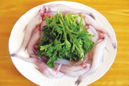 Canh cá khoai rau tần