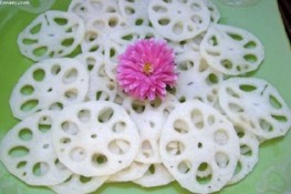Giã rượu bằng củ ngó sen