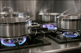 Để xoong, chảo không bị cháy