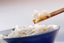 Cách để cơm lâu thiu trong mùa hè