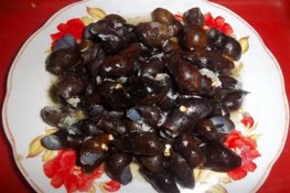 Bình dân ốc đá