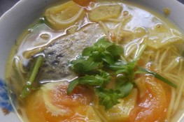 Cá bánh lái nấu canh chua