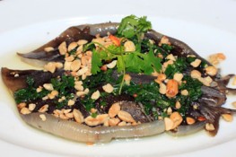 Du lịch Sài Gòn ăn cá lồi cuốn bánh tráng