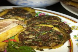 Lạ lẫm dồi cổ gà