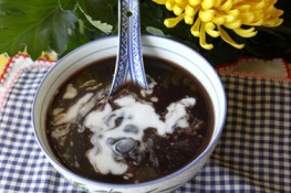 Thanh nhiệt bằng đỗ đen trong ngày hè