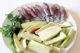 Thơm ngon canh mướp mực cơm
