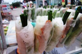 Nguy hiểm từ các món ăn vặt
