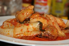  Thịt gà xào kim chi
