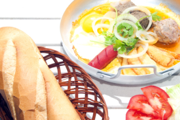 Bánh mỳ chảo, trà sữa Thái ở Sài Gòn