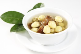Thơm ngon với 2 món chè sen