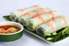 Thưởng thức hương vị Huế tại Wrap&Roll