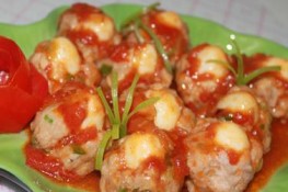 Món ngon dễ làm: Trứng cút bọc thịt xốt cà chua