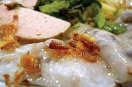 Đặc sản bánh cuốn làng Kênh