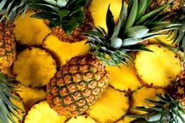 Dứa tươi có nên ăn khi đói?