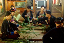 Bánh chim gâu của người Cao Lan