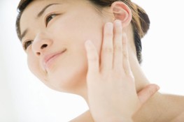 Tự tin với vùng cổ trắng sáng