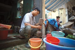 Phố "cua giã" ở Hà Nội