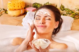 Bí quyết dưỡng da và trị mụn ngày hè