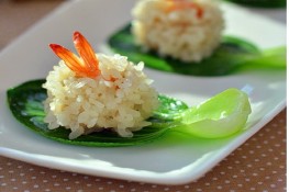 Xôi tôm viên ngon, lạ mắt