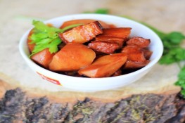 Khoai sọ kho thịt dẻo thơm đậm đà cực hợp ngày mưa