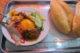 Đến phố Đình Ngang thưởng thức bánh mỳ xốt vang