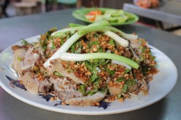 Đi thưởng thức những món gỏi ở Sài Gòn