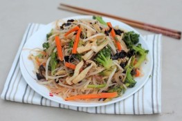 Lạ miệng với miến xào mỳ căn