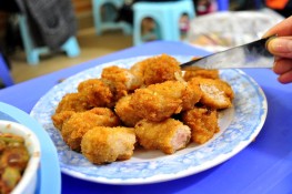 Ăn quà vặt ngon rẻ ở khu ĐH Kinh tế