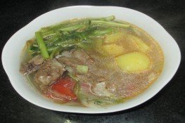 Canh rau cần nấu khoai tây