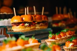 Tiệc Finger Food - những mẫu bánh thường sử dụng