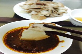 Đặc sản mắm sò "độc nhất vô nhị" nơi chân đèo Hải Vân