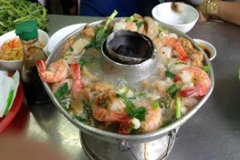 Lẩu cá ‘cù lao’ 50 năm ở Chợ Lớn