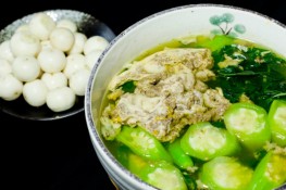 Canh cua nấu với rau gì?