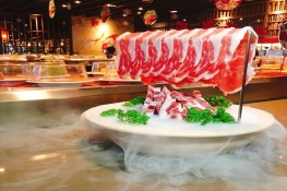 Tín đồ ẩm thực hào hứng khám phá món thịt bò bay