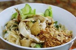 Điểm danh những hàng phở trộn ngon ở Hà Nội