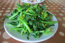 Hoa cải luộc ấm lòng mùa đông